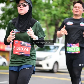 Runner Photo 4162165