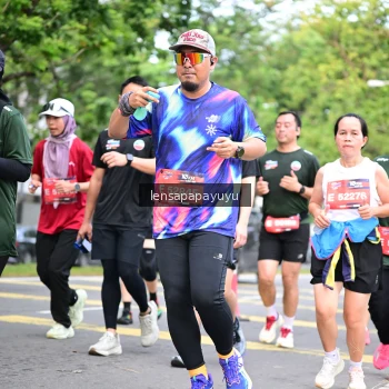 Runner Photo 4162201