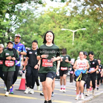 Runner Photo 4162204