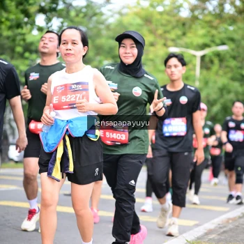 Runner Photo 4162205