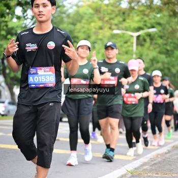 Runner Photo 4162213