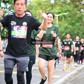 Runner Photo 4162354