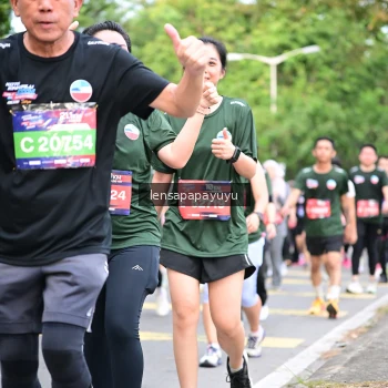 Runner Photo 4162356