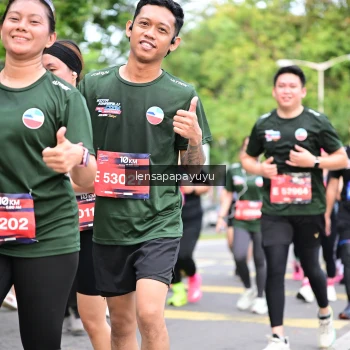 Runner Photo 4162373