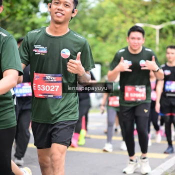 Runner Photo 4162374
