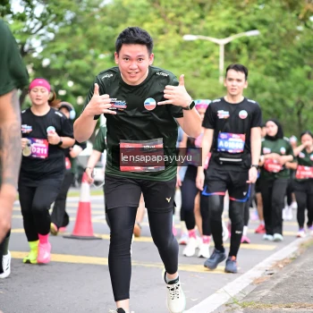 Runner Photo 4162377