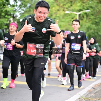 Runner Photo 4162379