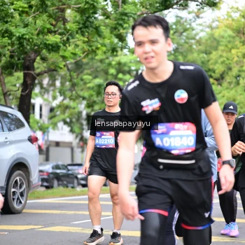 Runner Photo 4162389