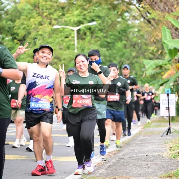 Runner Photo 4162393