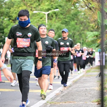 Runner Photo 4162400