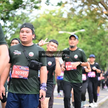 Runner Photo 4162411