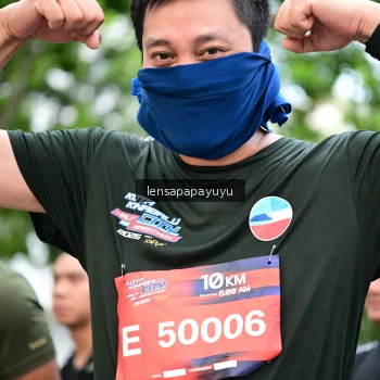 Runner Photo 4162416