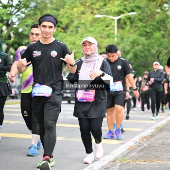 Runner Photo 4162420