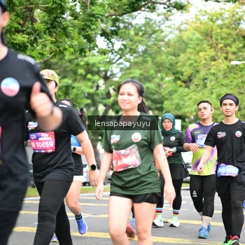 Runner Photo 4162421
