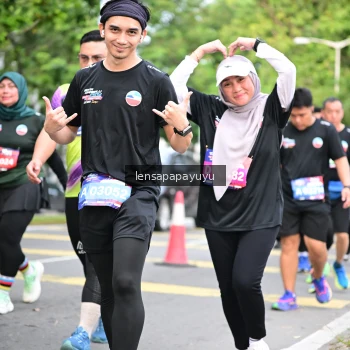 Runner Photo 4162425