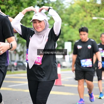 Runner Photo 4162428