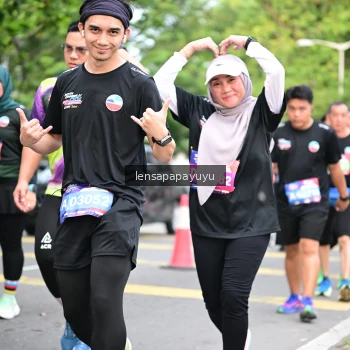 Runner Photo 4162429