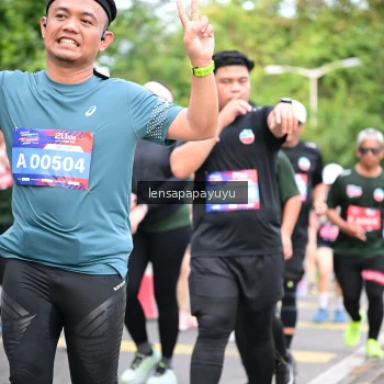 Runner Photo 4162434
