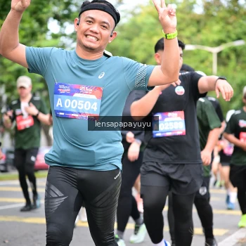 Runner Photo 4162435