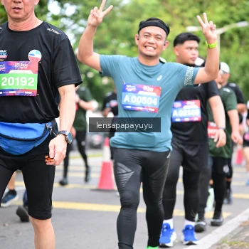 Runner Photo 4162436