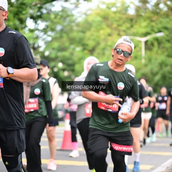 Runner Photo 4162446