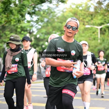 Runner Photo 4162451