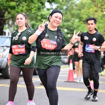 Runner Photo 4162457