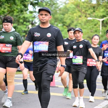 Runner Photo 4162462
