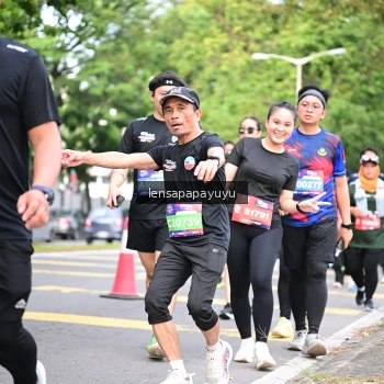 Runner Photo 4162465