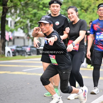 Runner Photo 4162470
