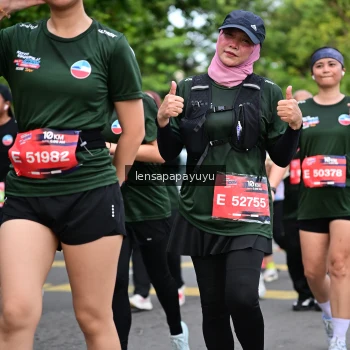 Runner Photo 4162480