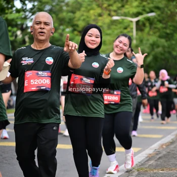 Runner Photo 4162485