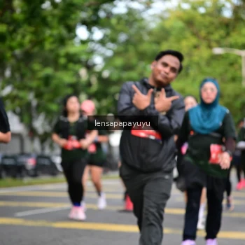 Runner Photo 4162500