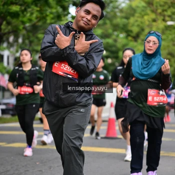 Runner Photo 4162502