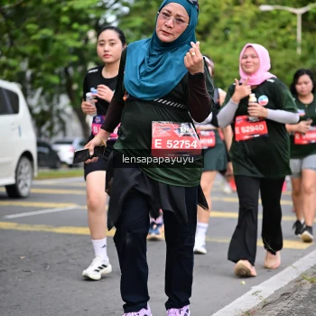 Runner Photo 4162503