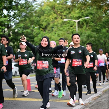 Runner Photo 4162530