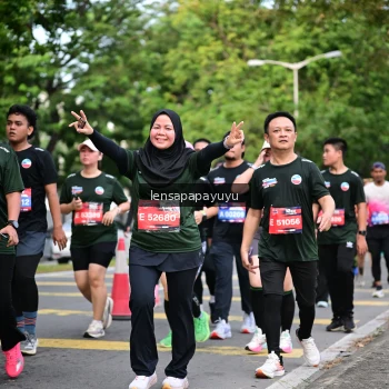 Runner Photo 4162536