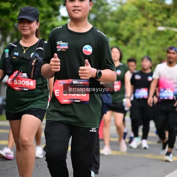 Runner Photo 4162545