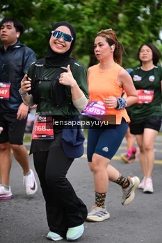 Runner Photo 4162556