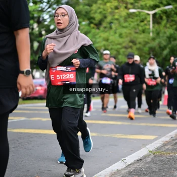Runner Photo 4162570