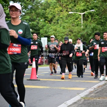 Runner Photo 4162574