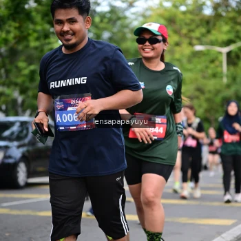 Runner Photo 4162591