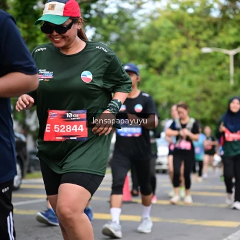 Runner Photo 4162592