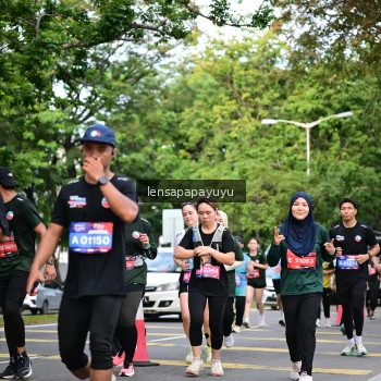 Runner Photo 4162596