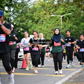 Runner Photo 4162600