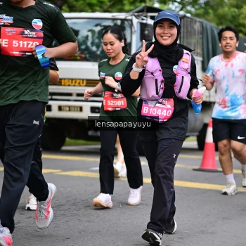 Runner Photo 4162611