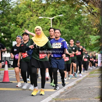 Runner Photo 4162625
