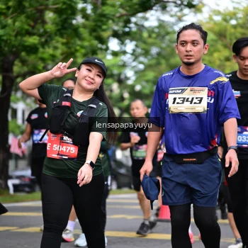 Runner Photo 4162635