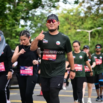 Runner Photo 4162648