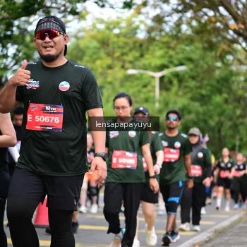 Runner Photo 4162649